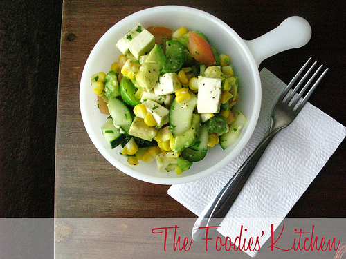 Ensalada de Aguacate y Elote con Vinagreta de Cilantro - The Foodies'  Kitchen