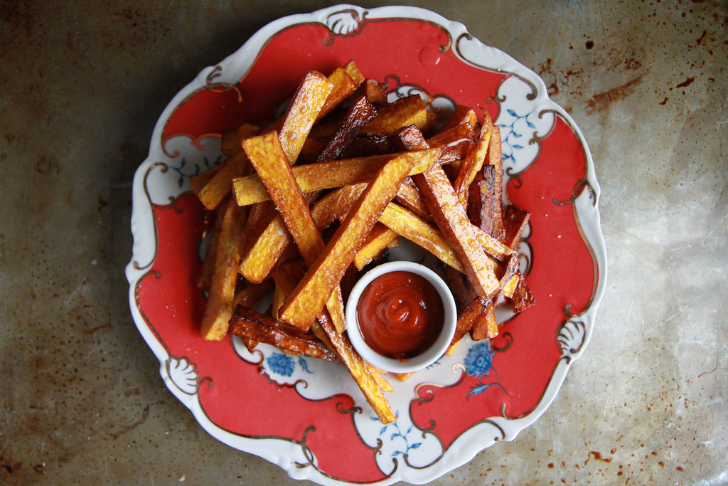 Butternut-Squash-Fries-with-Harissa-Honey-ketchup